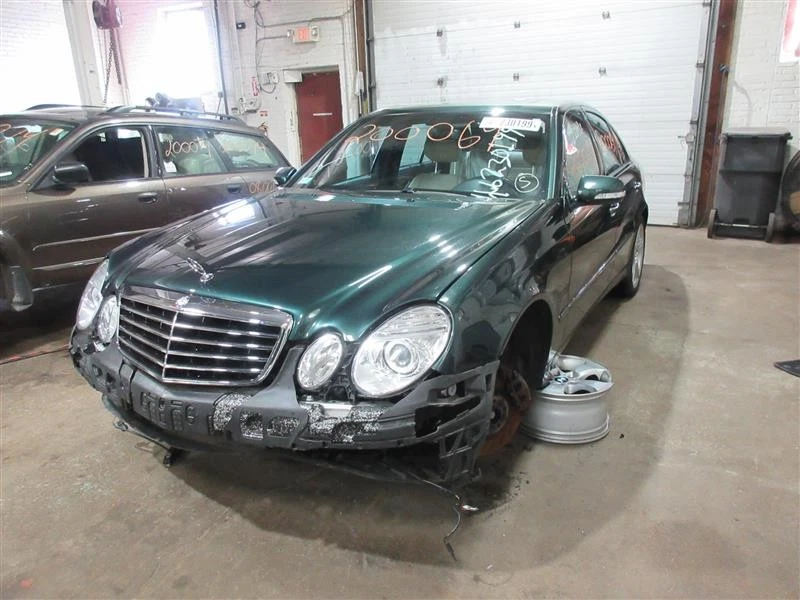 PLASTIC ENGINE COVER Mercedes-Benz E350 2009 09 1025212 - Imagem 4 de 4