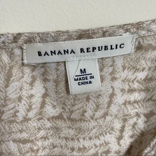 Banana Republic 100% silk tan tank gold lace adjustable straps women’s Medium - Picture 6 of 10