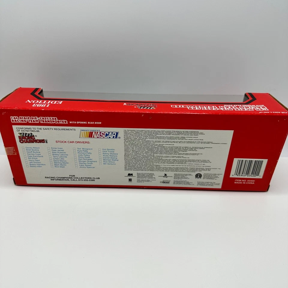 Racing Champions Jeff Gordon #24 DuPont Team Transporter 1993 Edition 1:64 Scale - Image 4 of 4