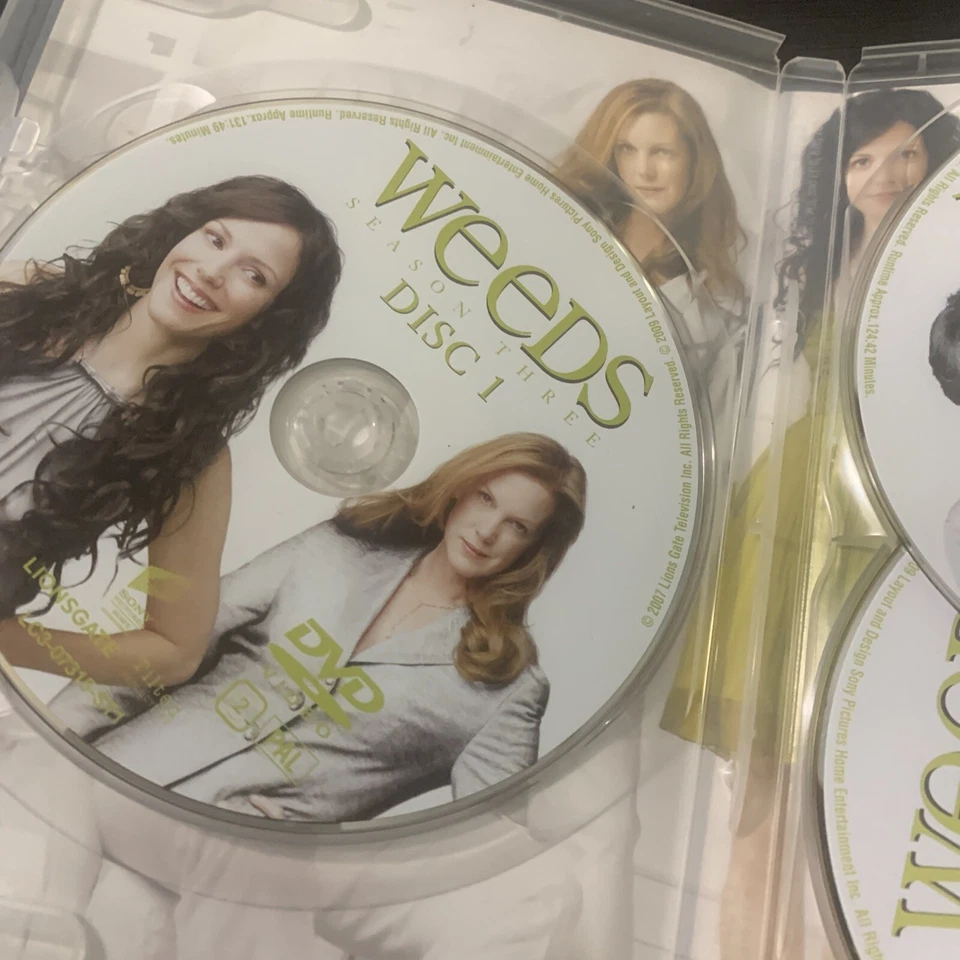 Weeds Seasons 3 & 4 DVD Box Sets Seasons Three  Four Mary Louise Parker - Image 4 of 4