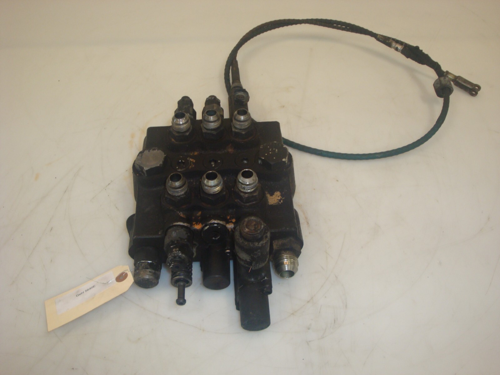 Gehl 5640E Skid Steer Loader Hydraulic Control Valve eBay