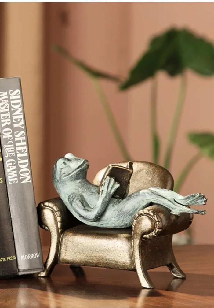 SPI Frogs Reading on Sofa Bookends