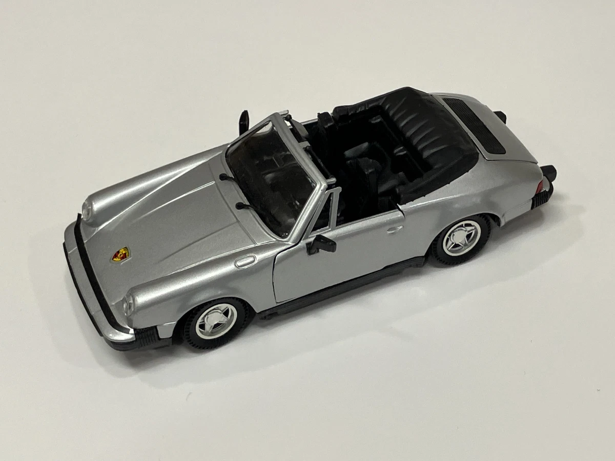 Polistil SB 1/24 - Peugeot 104 Grise