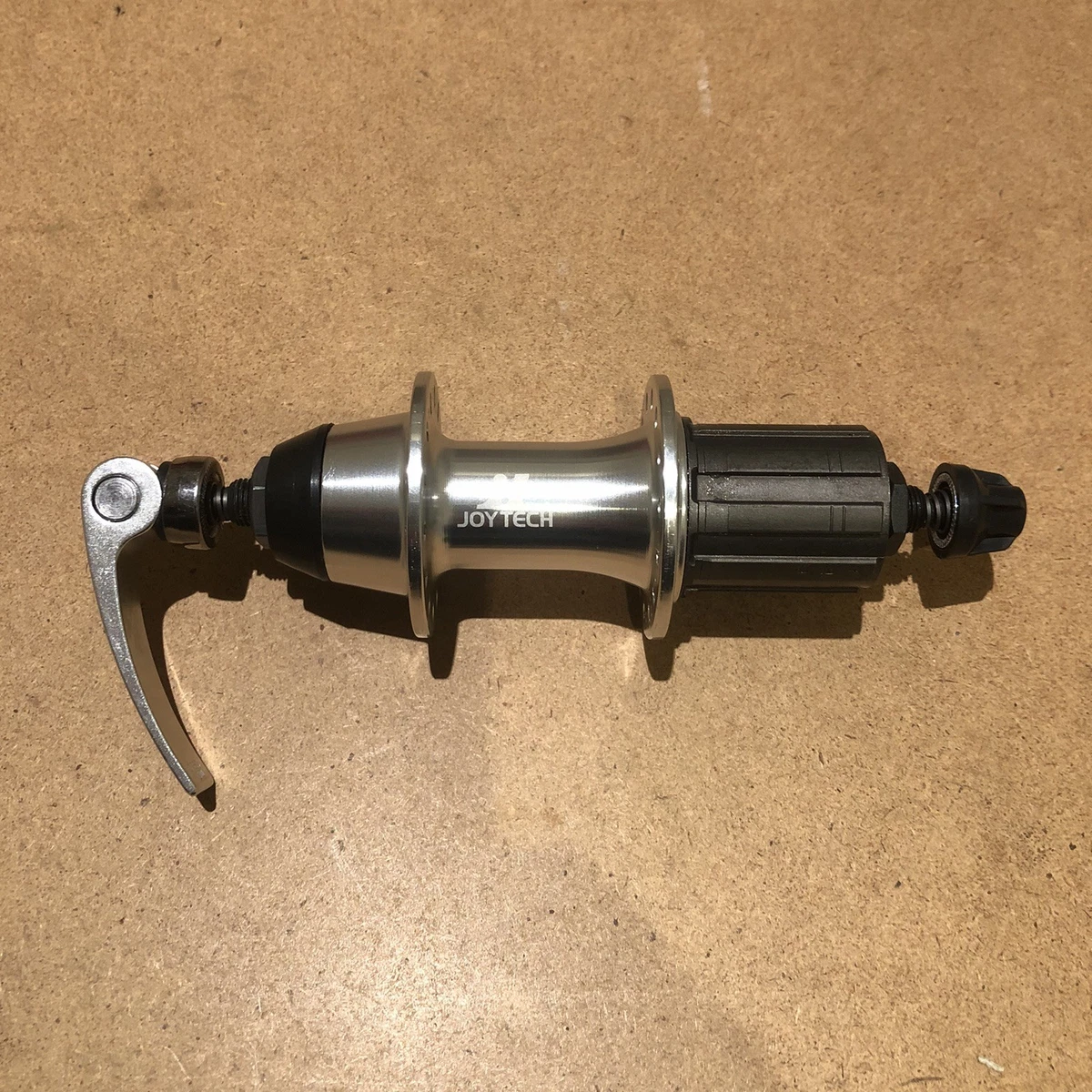 Moyeu de vélo avant Joytech argent 36H 100 mm route de