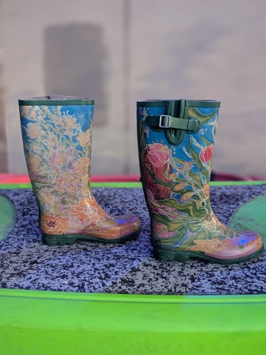 Nomad Puddles Rain Boots, cute, women's size 6; M Nicole van Dam design great