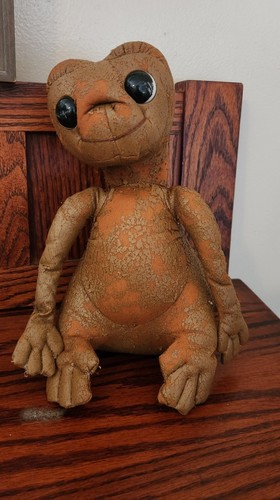 Oldtimer Kamar E.T. 1982 Puppe 9 Zoll Pleather Universal City Studio Plüsch! Abplatzung - Bild 2 von 4