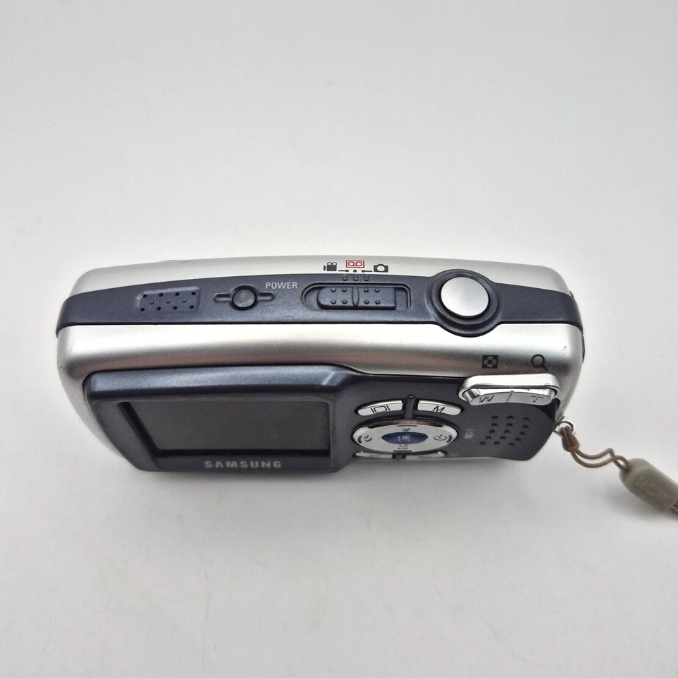 Samsung Digimax U-CA5 5.0MP Digital Camera - Untested - Image 4 of 4