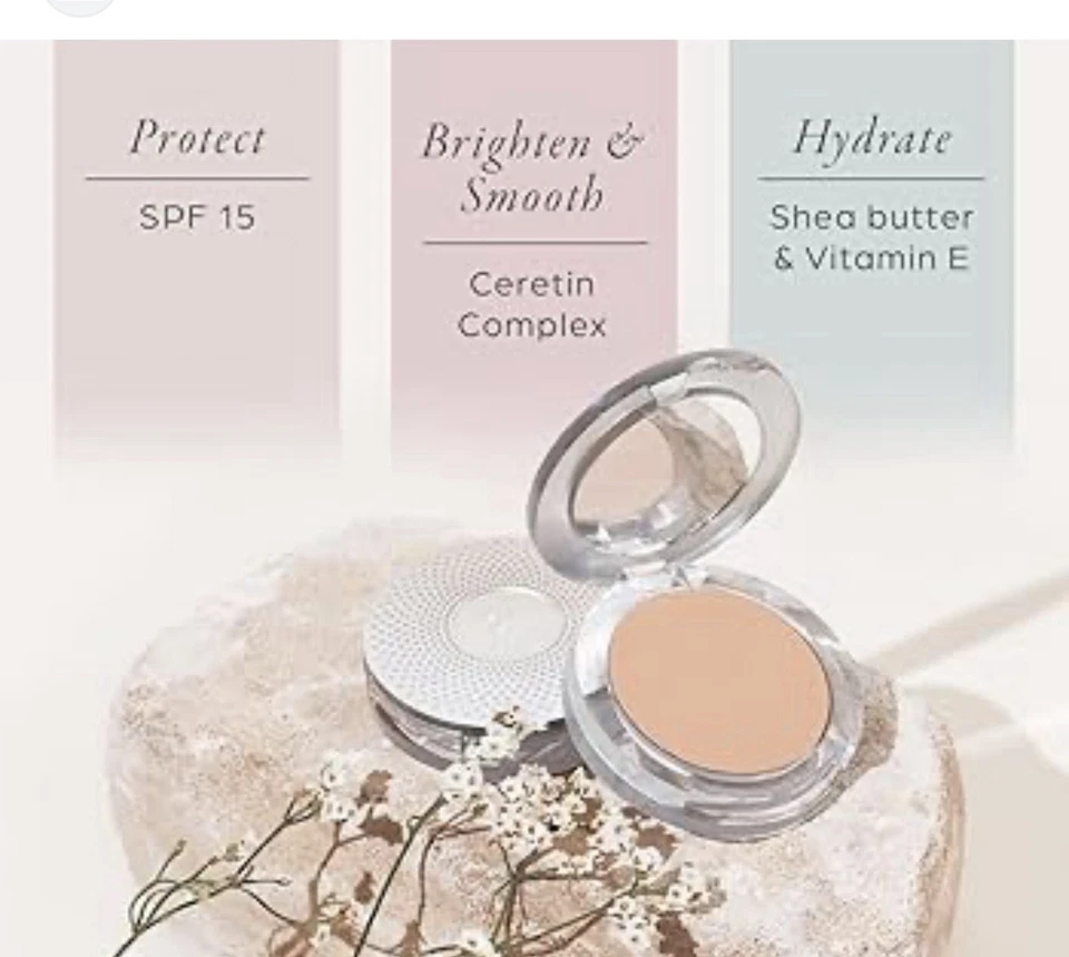 $32 MSRP PUR Beauty 4-in-1 Pressed Mineral Makeup Powder Foundation with SPF  - Image 3 of 4