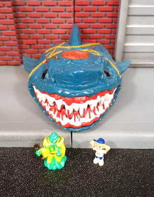 #ad 1993 Vintage Mighty Max Caught by the Man Eater Playset Complete Shark READ $69.95