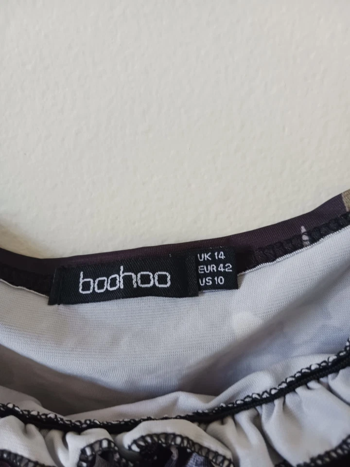 Mono floral blanco púrpura Boohoo para mujer talla 10 correa de espagueti pierna ancha volantes Foto 3 de 4