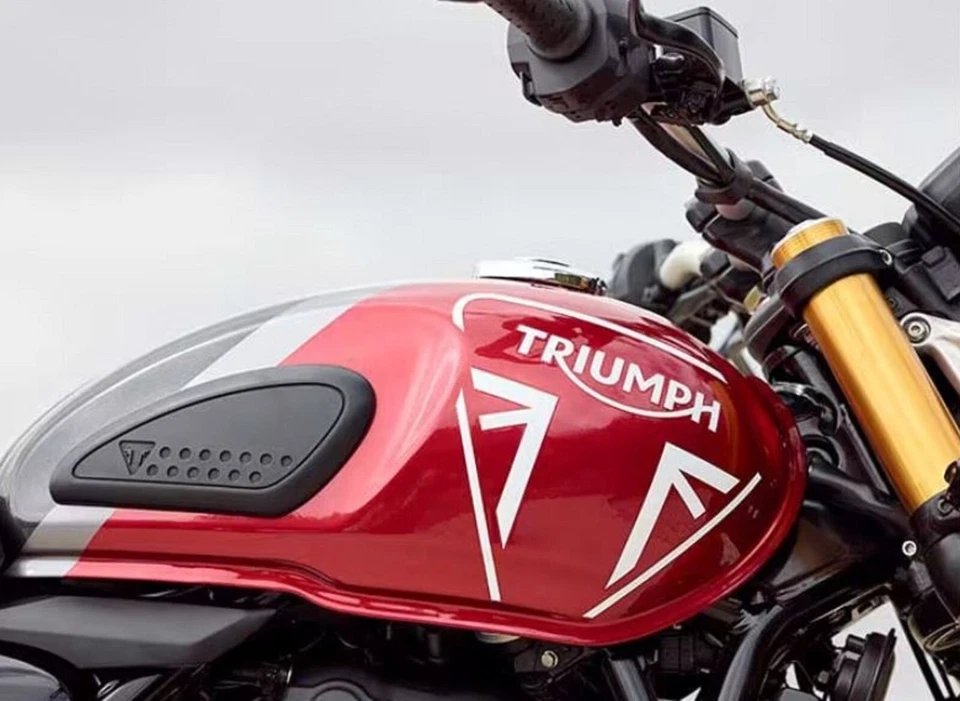 Almohadilla para tanque y rodilleras para tanque TRIUMPH SPEED 400 (lado R.H y L.H) Foto 2 de 3