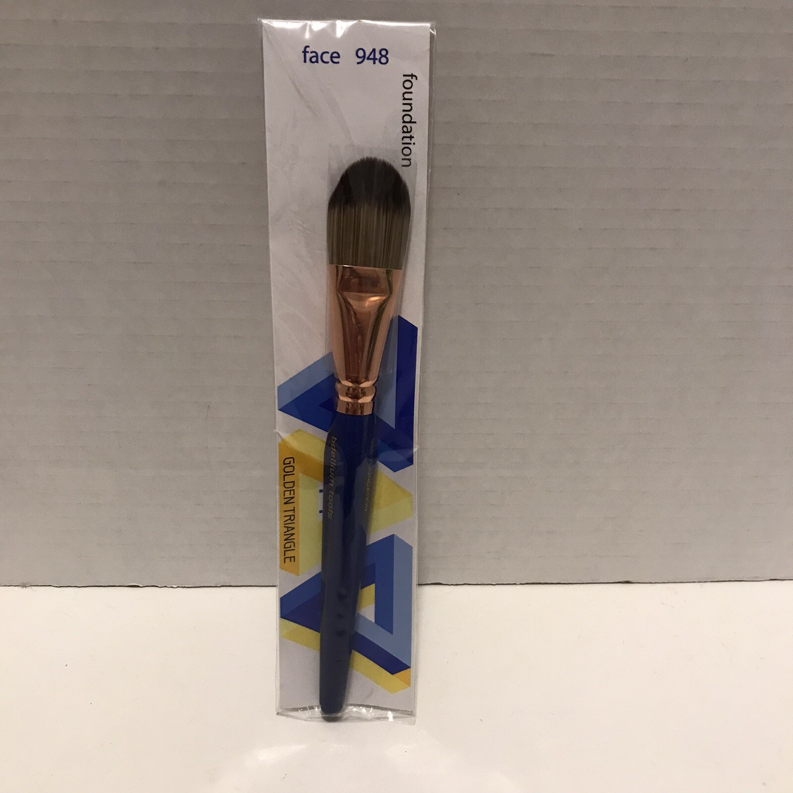 bdellium tools Golden Triangle 948 Face Foundation Makeup Brush ~ Sealed / New