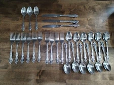 Oneida Renoir Pembrooke Usa Stainless Steel Knives Forks Spoons 28 Pieces