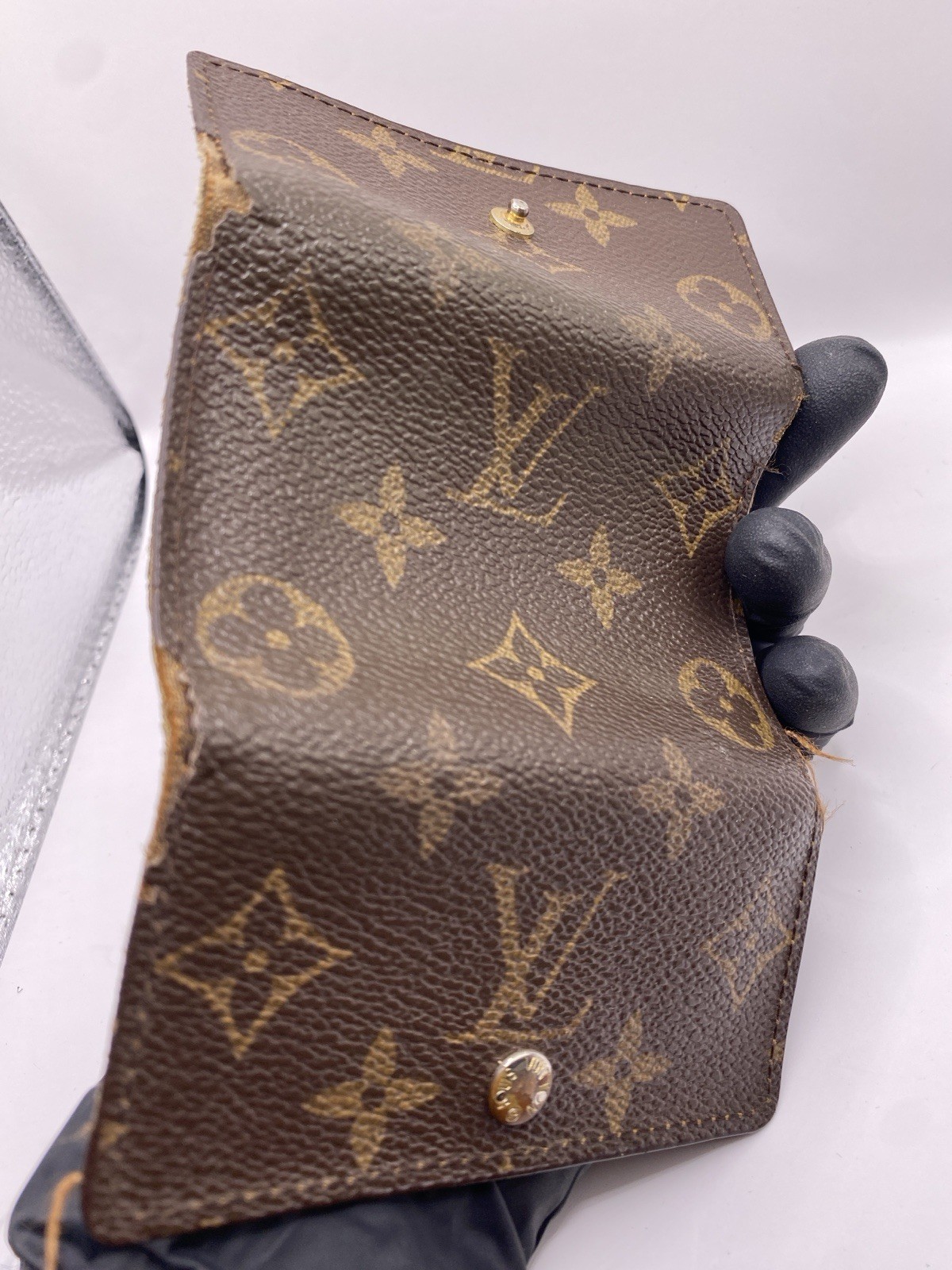 Authentic Louis Vuitton Monogram Multicles 6 Key … - image 9