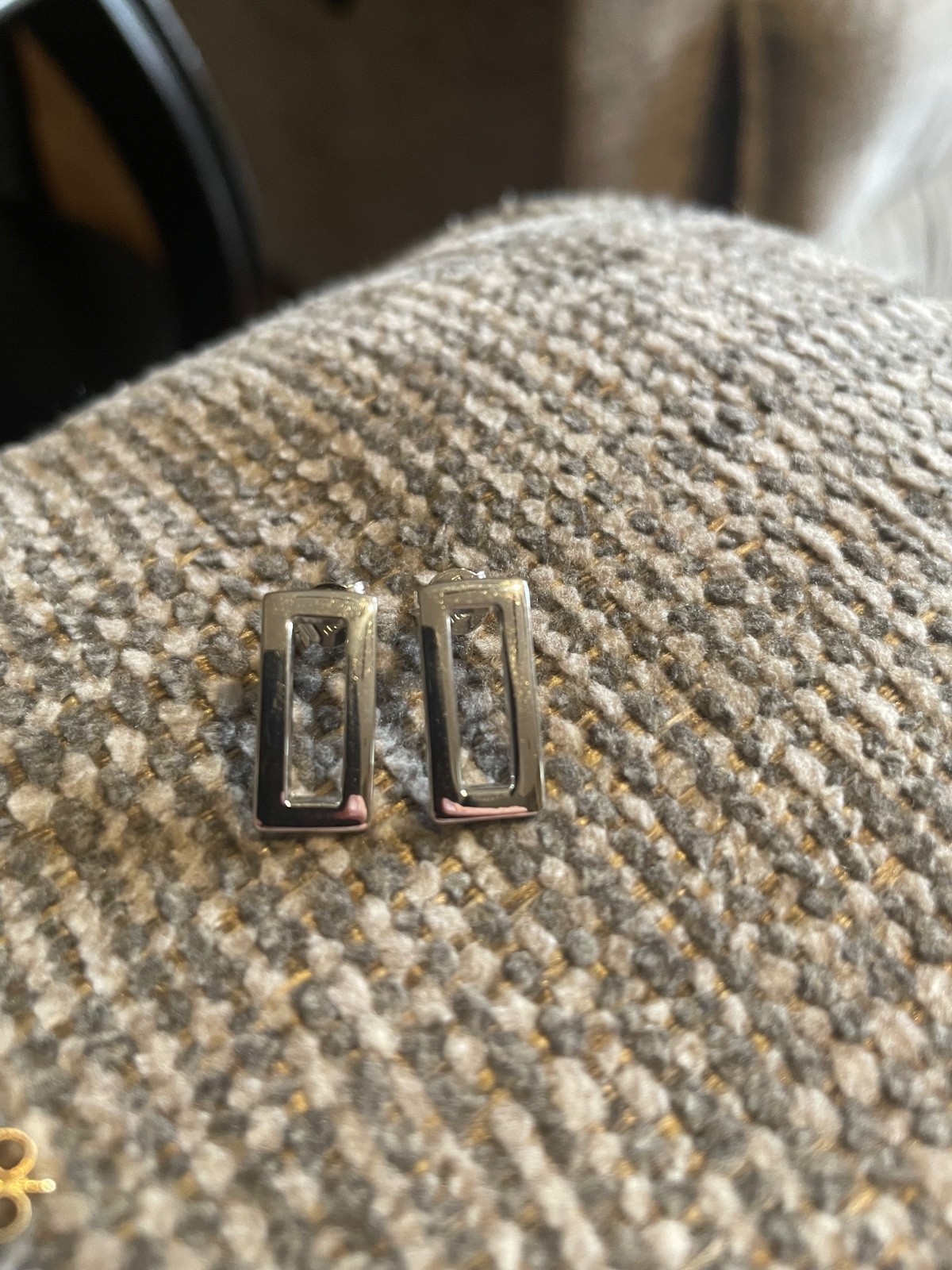 14k White Gold geometric rectangular Earrings - image 2