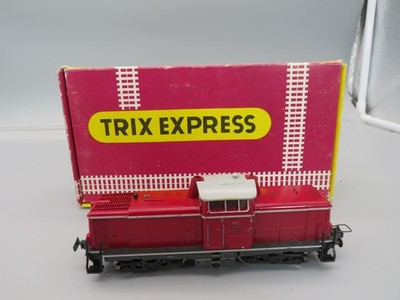 Trix Express 2267 H0 , DC Diesellok V100 1009 der DB, Metallguss,in OVP