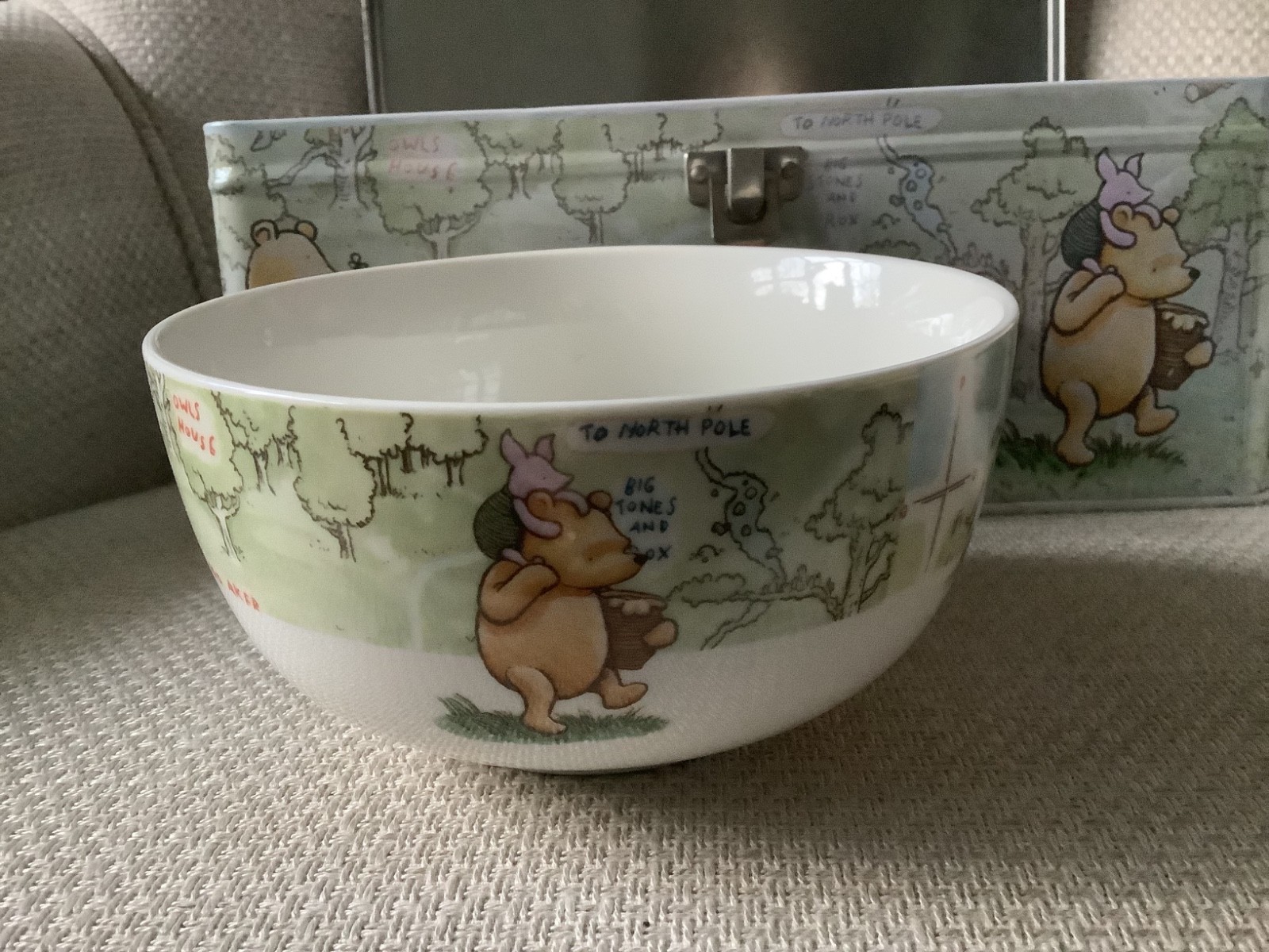 Disney 100 Acre Wood Breakfast Set in Tin Churchill Queens Gift BNIB Complete
