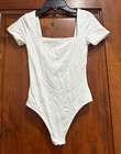 Women’s White Solid Square Neck Short Sleeve Bodysuit, Size S Regular — photo 1
