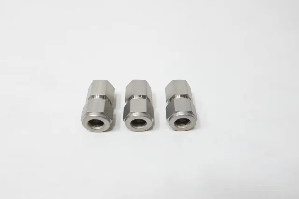 Box Of 3 Swagelok SS-810-7-4 Stainless Pipe Adapter 1/2in Tube X 1/4in Npt - Image 2 of 4