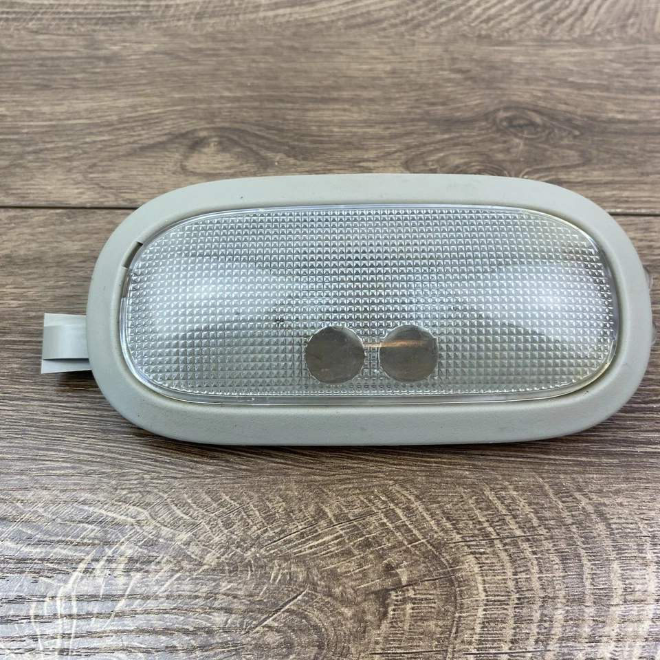 2006 - 2010 HUMMER H3 H3T ROOF OVERHEAD CENTER DOME LIGHT READING MAP LAMP OEM - Image 2 of 4