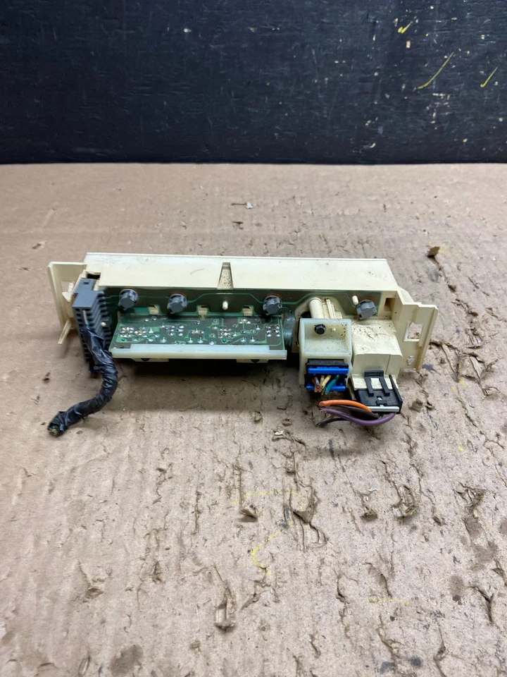 Chevrolet Suburban Tahoe 1996-1999 climatización aire acondicionado T8369 DG Foto 4 de 4