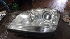 Mercedes W164 ML Bi-Xenonscheinwerfer Links mit Kurvenlicht A1648205361 Mercedes W164 ML Bi-Xenonscheinwerfer Links mit Kurvenlicht A1648205361
