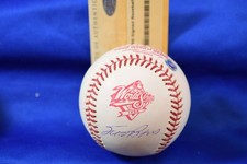 How to Know You're Buying Authentic Autographed Sports Memorabilia 19