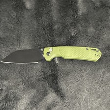 CJRB pyrite FRN Green Handle Black Wharncliffe Blade Manual
