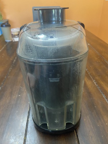 BLACK+DECKER 400-Watt Fruit Vegetable Juicer Extractor, Black, JE2400BD - Picture 3 of 5