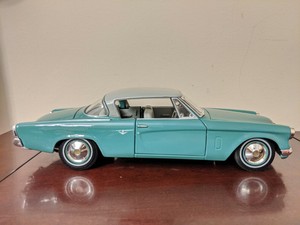 maisto 1953 studebaker starliner