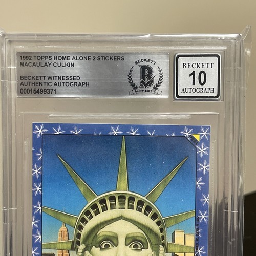 Macaulay Culkin as Kevin Signed 1992 Topps Home Alone 2 Stickers BGS BAS AUTO 10 - Picture 3 of 6