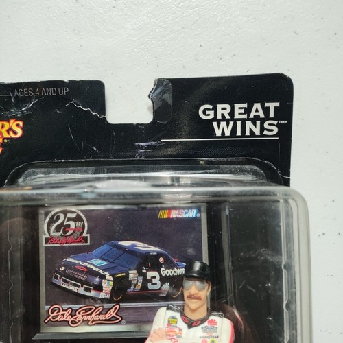 2 Starting Lineup 1998 & 1999 Winners Circle Dale Earnhardt #2 GM Goodwrench - Picture 7 of 17