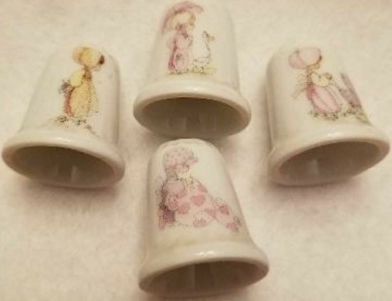 ( Lot Set of 4 ) Precious Moments Girls Thimbles Collection