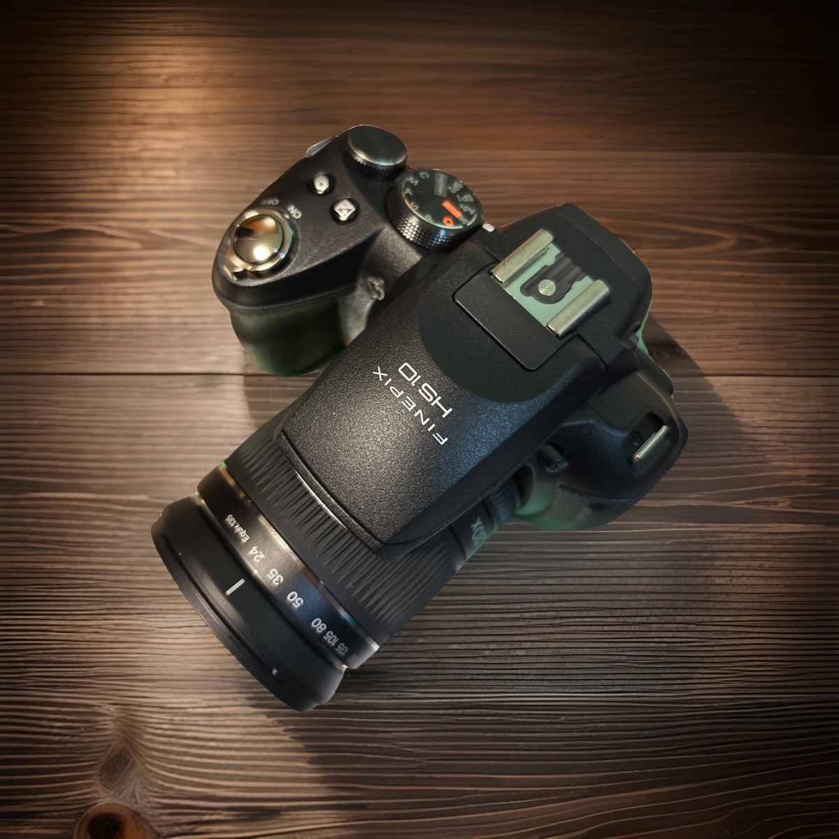 Fujifilm FinePix HS Series HS10 / HS11 10.3MP Digital Camera