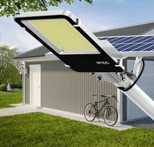 Commercial 1600W Solar Street Light 260000MWH LED Street Light Dusk to Dawn+Arm