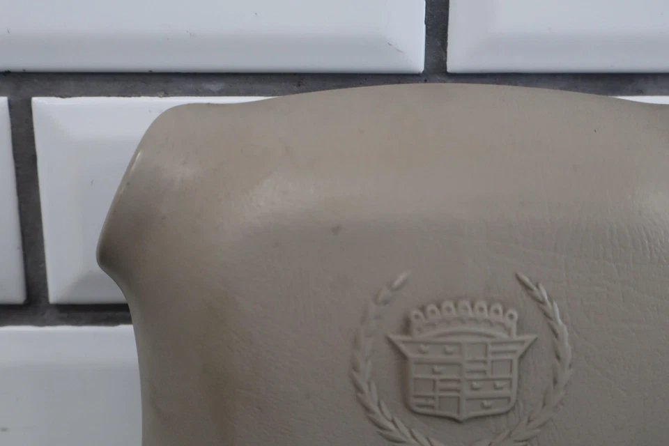 2000 Cadillac Escalade GMT400 Left LH Driver Wheel Air Bag Shale OEM - Image 2 of 4