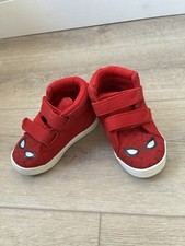 Adorable spider man high top sneakers size 6 baby/toddler
