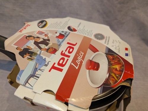 Tefal Stainless Steel 20 cm Saucepan with Glass Lid, 3L - Picture 2 of 5