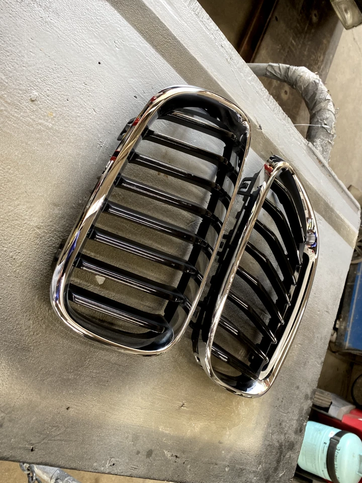 Par de rejillas delanteras OEM BMW SERIE 2 F22 F23 7295522, 7295526, 7295524 Foto 4 de 4