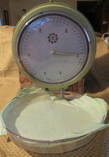 Vintage Wall Mount Lime Green Kitchen Scales ...