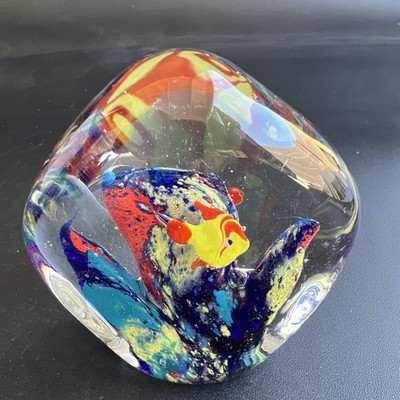 Art Glass Aquarium Paperweight Swimming Fish & Coral Reef Ocean Sea Life 