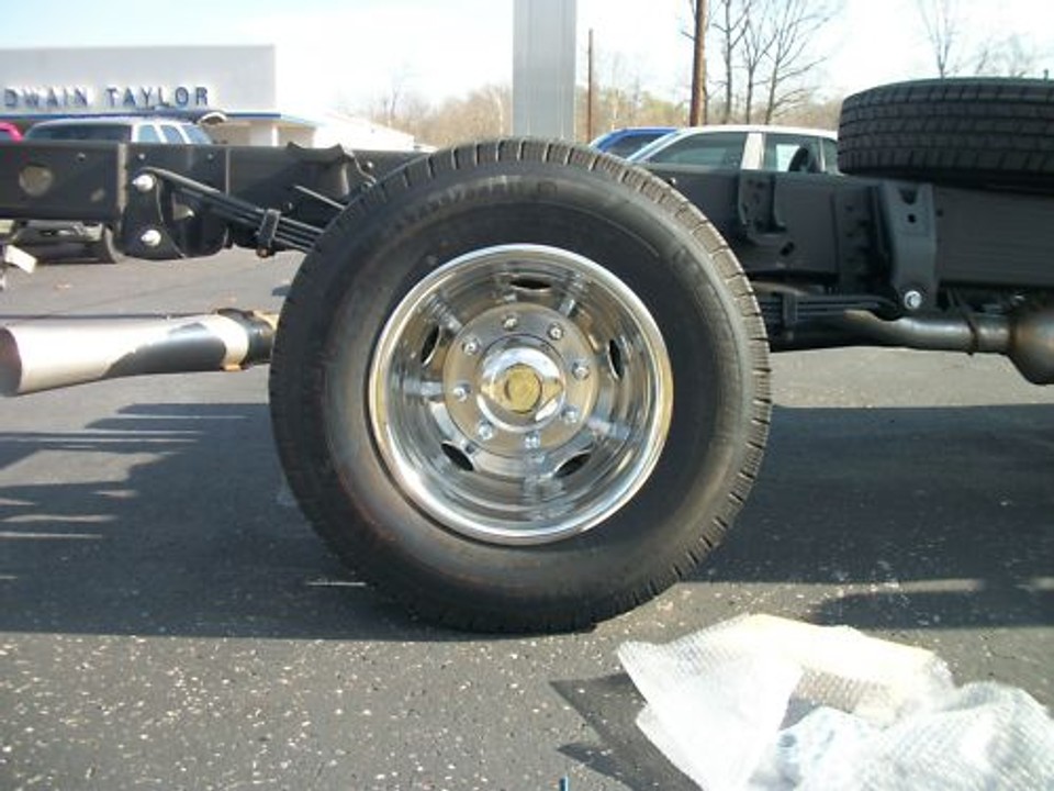 2011 thru 2025 CHEVY GMC 3500 DUALLY 17