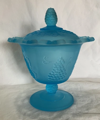 Vintage Indiana Glass frosted Blue Pedestal Lidded Covered Candy Dish compote