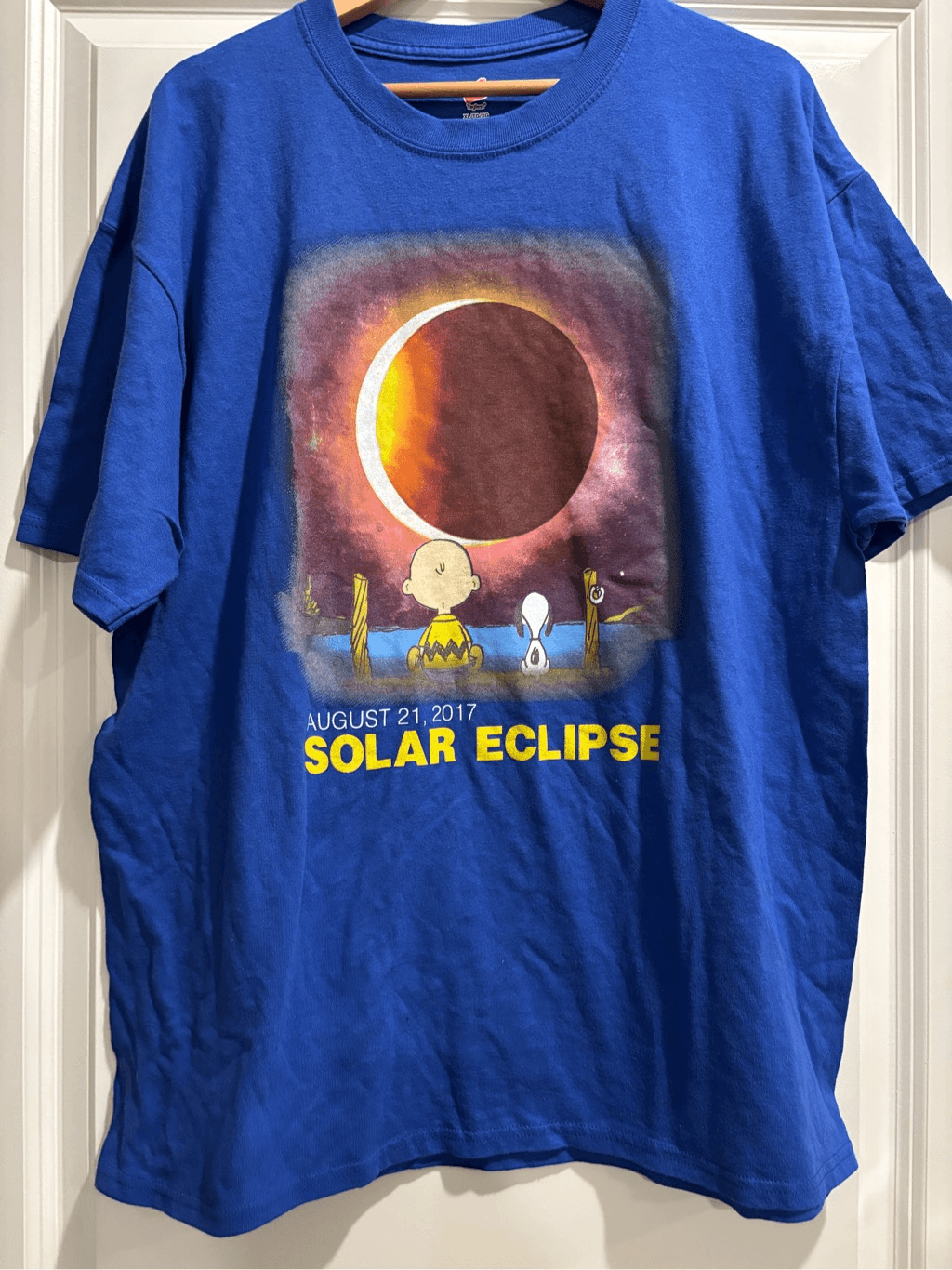 Charlie Brown Eclipse Graphic Tee in XL