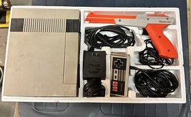 Nintendo NES Action Set Orange Zapper Console Video Game System Complete in Box