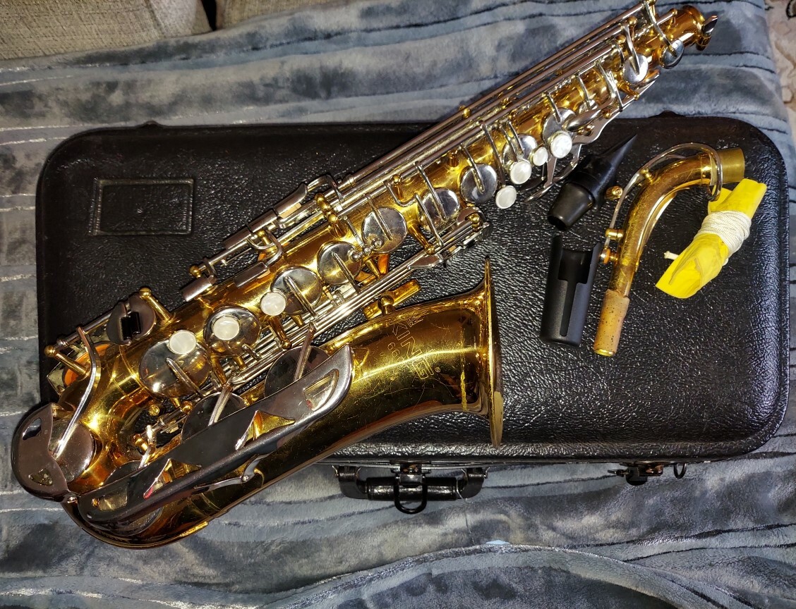 KING 660 Alto Saxophone, USA, Very Good Condition. with Case/Neck