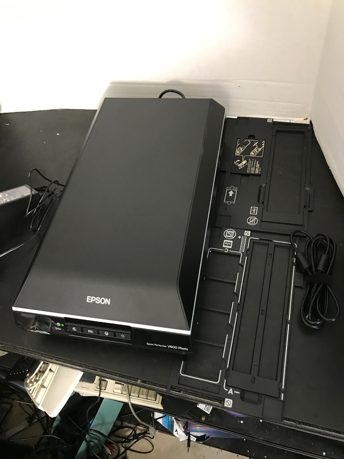 Epson Perfection V600 Photo Scanner w/ Power Supply & USB Cable & Film