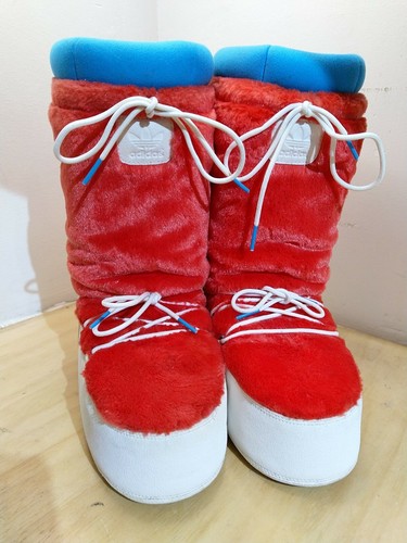 lava lace up fur moon boots