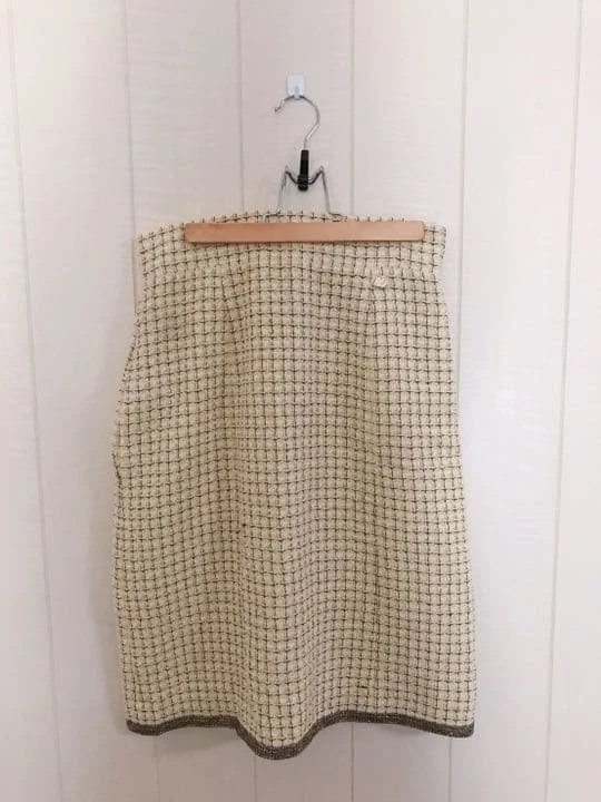 Chanel — Chanel Tweed Skirt Yellow Size 34 P41038V29656 Check Pattern Authentic Women's