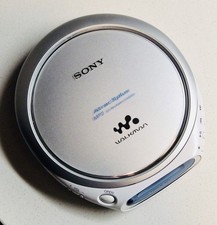 SONY ATRAC 3 PLUS MP3 CD WALKMAN D-NE509 FOR PARTS OR REPAIR ONLY - VERY CLEAN
